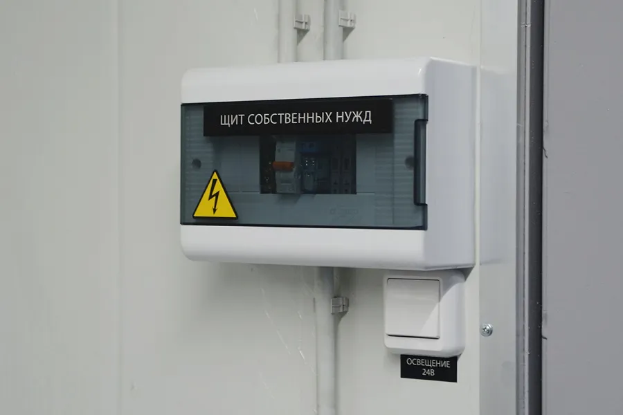 Дизельный генератор Cummins C1100D5 в контейнере